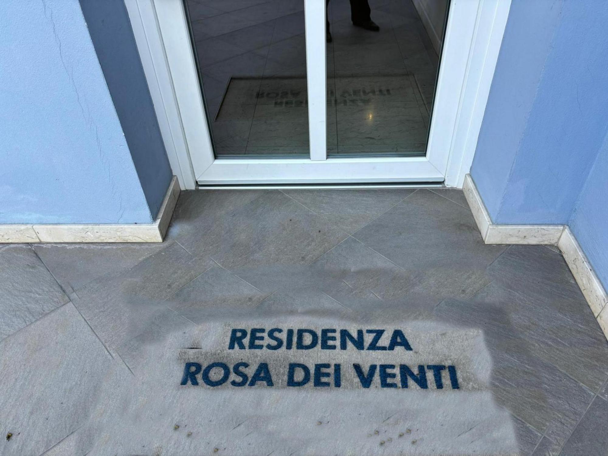 דסנזאנו דל גארדה Desenzanoloft Official Partner Marriott Homes & Villas -The Wind Rose Renovation 2025 מראה חיצוני תמונה